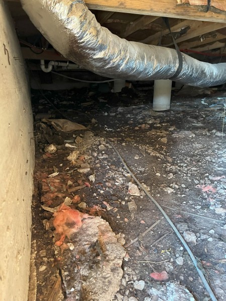 Crawl Space Cleanout In Salado, TX (5)